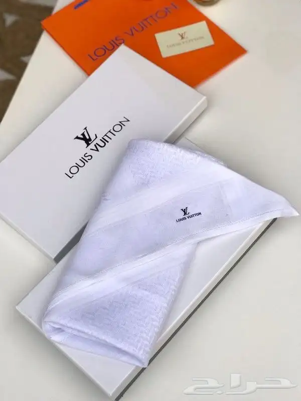 هداياء شماغات درجه اولى طبق الأصل 21