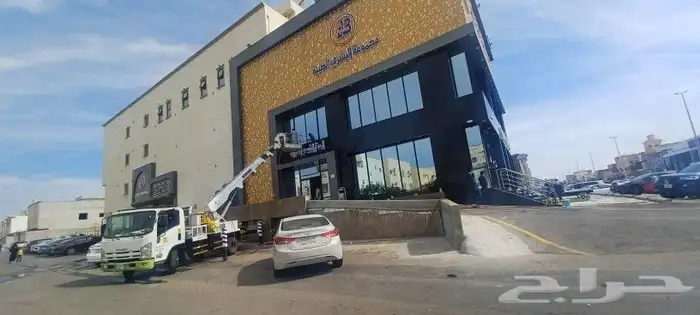 نضافة الوحات الاعلانيه ونضافة العماير و الشقق والمحلات 1