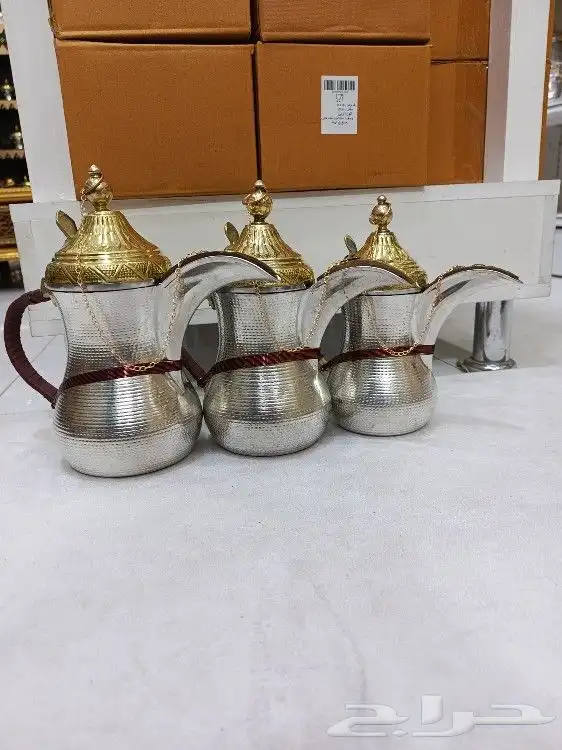دلال رسلان نحاس مع دلال بغدادي حب الرمان مع صناديق 3