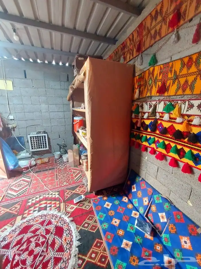 طاولات وكراسي 11