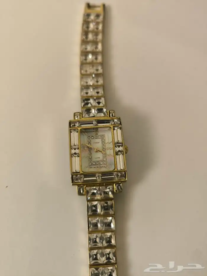 ساعات لقطه للي بياخذها 4