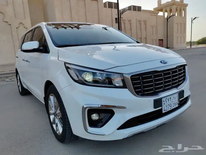 تم البيع كيا كرنفال ديزل 2019 بطاقة جمركيه 6