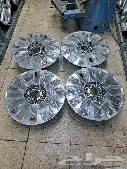 جنوط جيب لاندكروزر 2024 مقاس20 اصليه وكاله 18