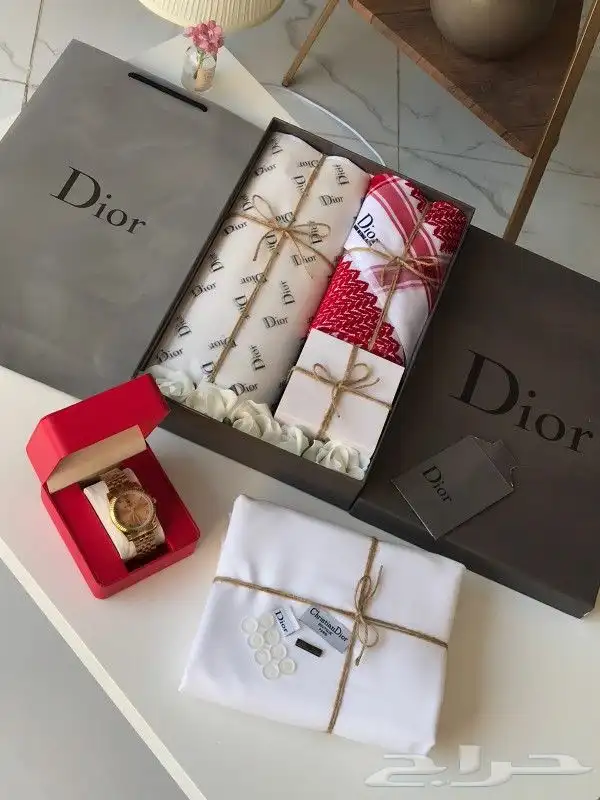 هدايا العيد رجالي اطقم هدايا ماركات 9