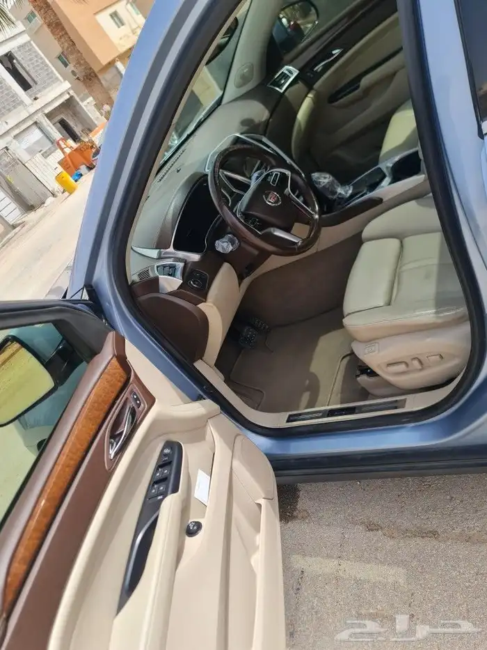 كاديلاك SRX 15