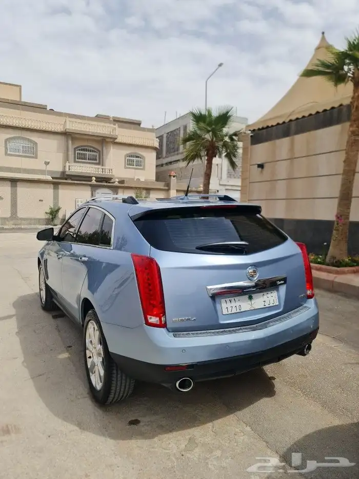 كاديلاك SRX 4