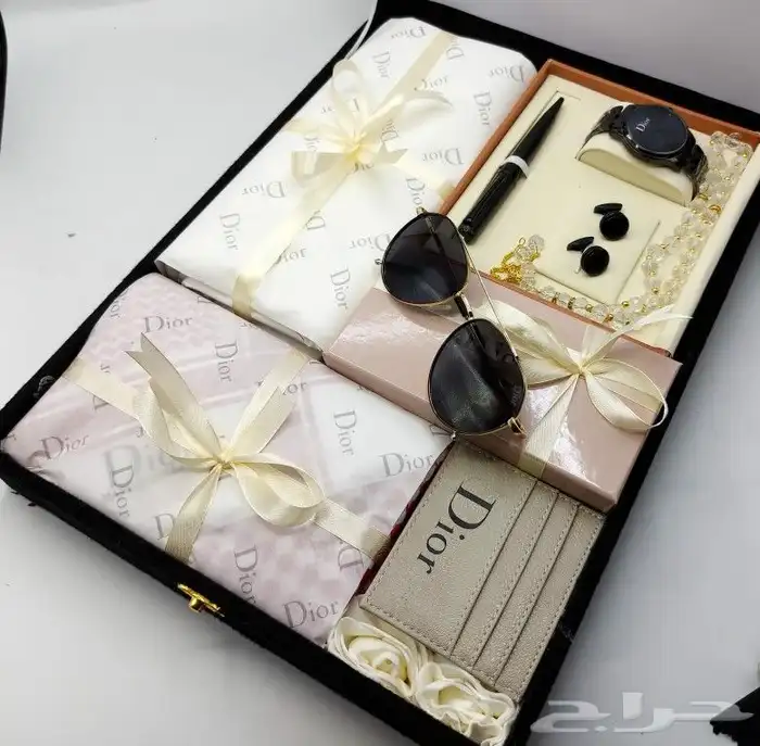 هدايا العيد رجالي اطقم هدايا ماركات 19
