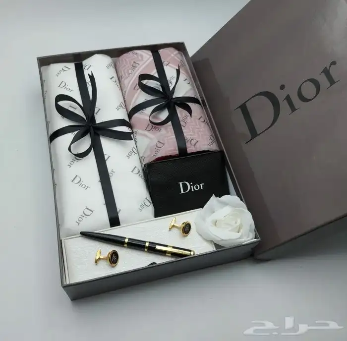 هدايا العيد رجالي اطقم هدايا ماركات 26