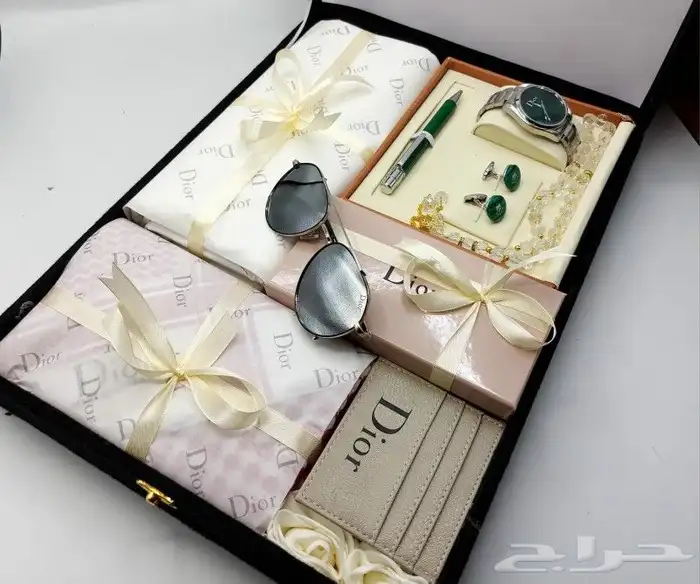 هدايا العيد رجالي اطقم هدايا ماركات 16