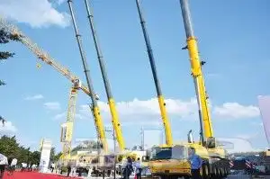 رافعة شوكي ة لايجار شهري يومي 4