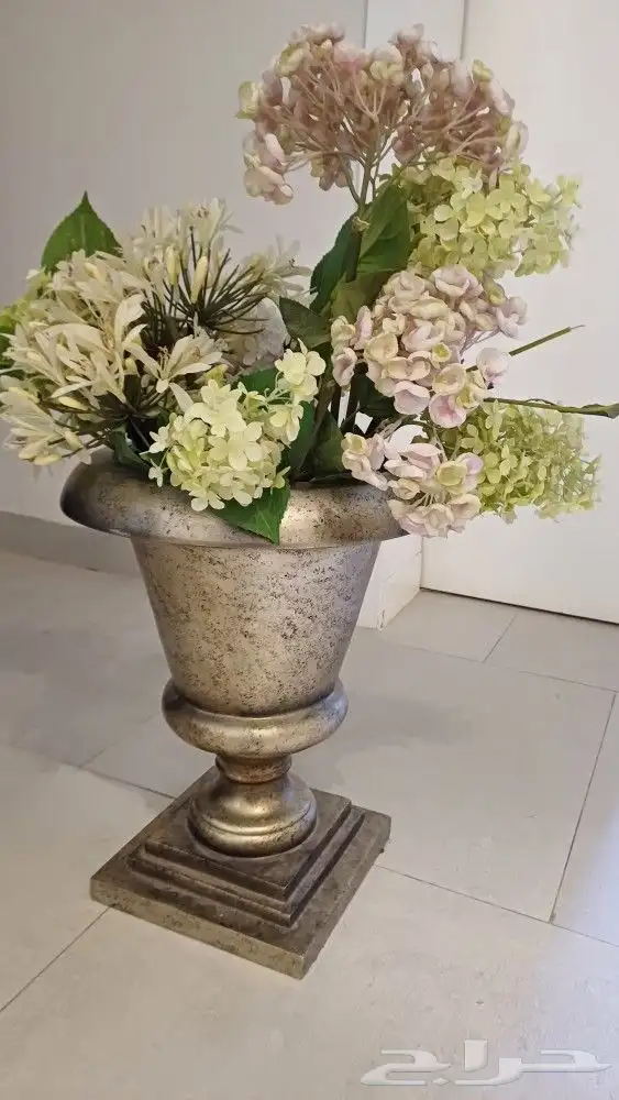 فازة ورد خاليه من العيوب 0