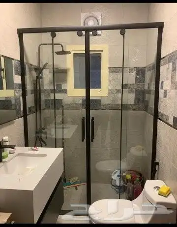 زجاج  المنيوم  نوافد  ابواب  وجهات محلات  شور قاطع  سكريت 7