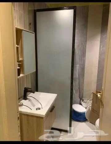 زجاج  المنيوم  نوافد  ابواب  وجهات محلات  شور قاطع  سكريت 10