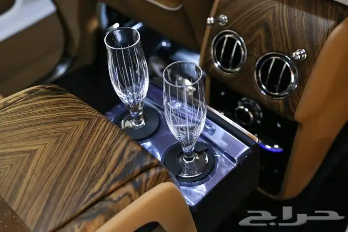 رولز رويس Cullinan 2023 12