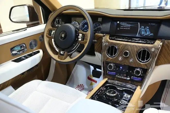 رولز رويس Cullinan 2023 13
