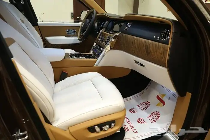 رولز رويس Cullinan 2023 24