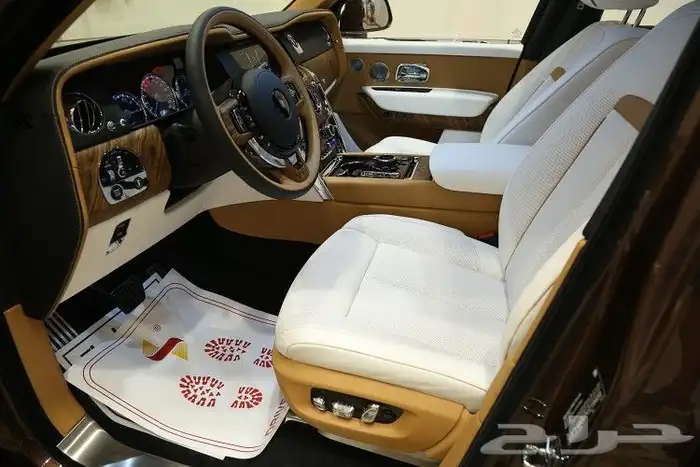رولز رويس Cullinan 2023 26