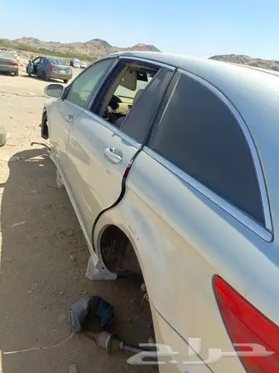 مرسيدس ار R للبيع قطع بي اسعار مخفضه حجم 350 2