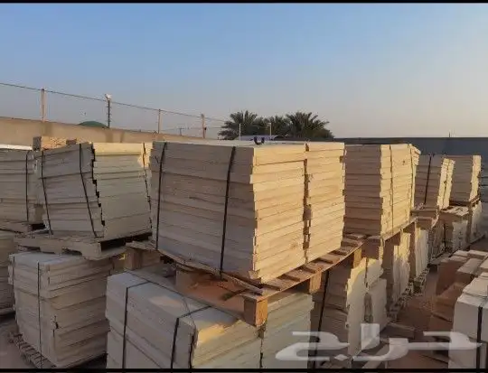 عدد 40 طبلية حجر مثلث فاخر للبيع المقاسات في الصور المرفقة. 0