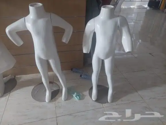 استندات ديكور علاقات شناكر منيكانات اطفال بيعه ملابس 6