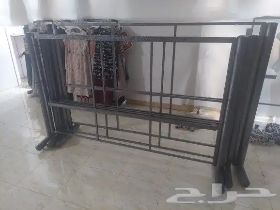 استندات ديكور علاقات شناكر منيكانات اطفال بيعه ملابس 0
