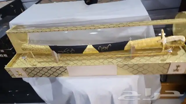 طقم هدايا فاخر دروع وسيوف 11