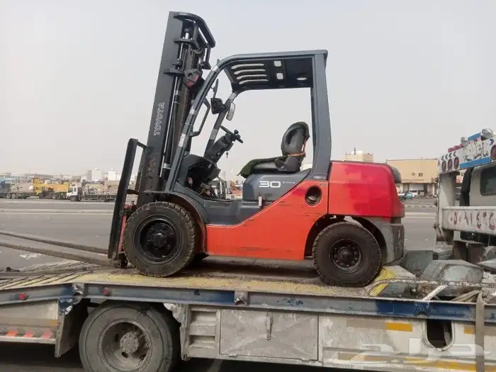 رافعة شوكية (فوركلفت) forklift للإيجار 3