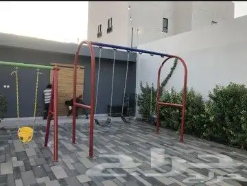 A bouncy rotating rubber swing all in iron. All new 8
