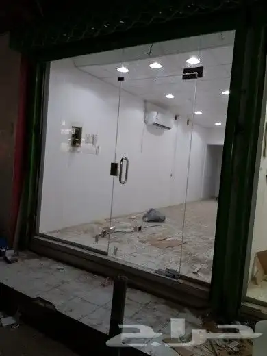 فني تركيب زجاج السكريت والدربزين والالمنيوم وجميع انواع الزج 1