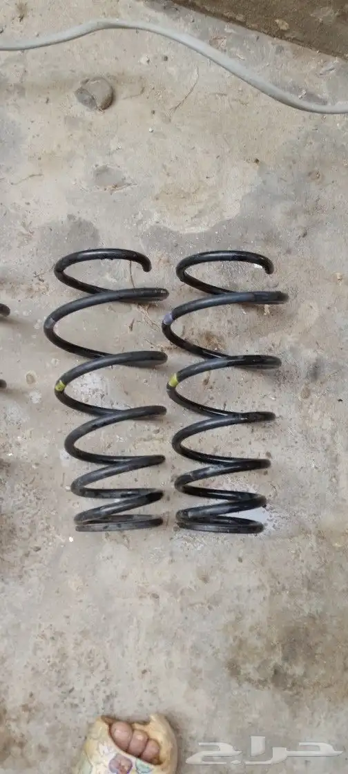 طقم يايات اماميه وخلفيه اصليه لكزس اي اس300موديل2005 3