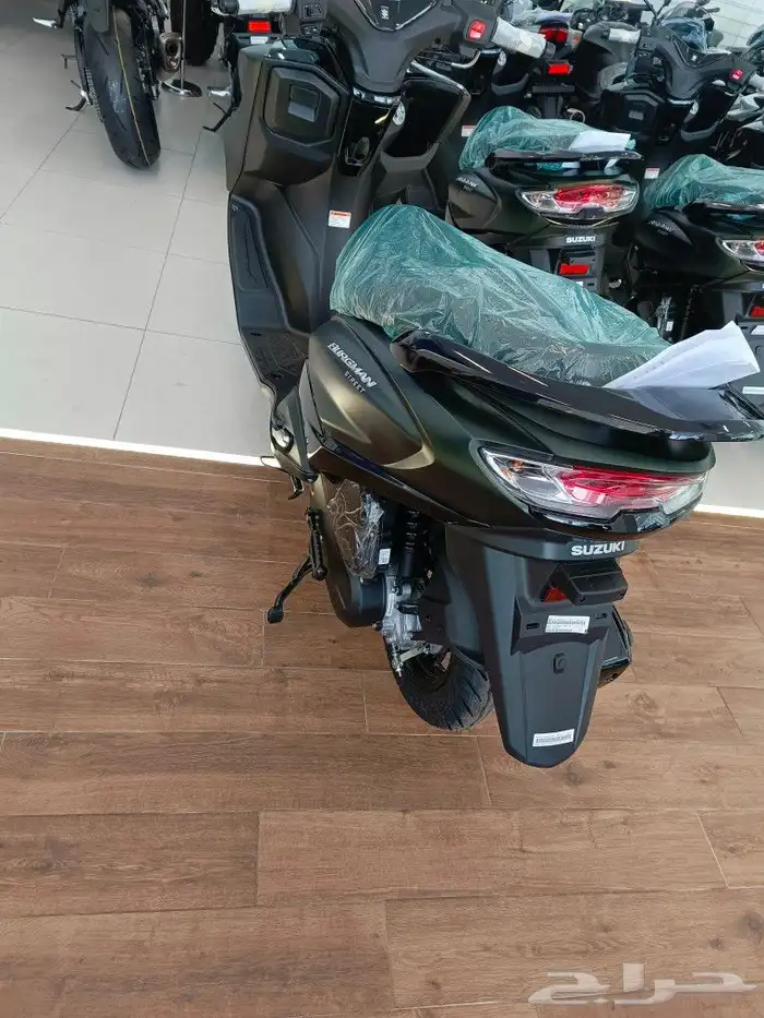 عجيب سوزوكي برجمان 125 4