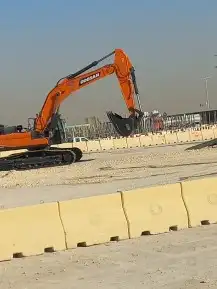 بوكلينات للايجار حفر اراضي طرنشات 4