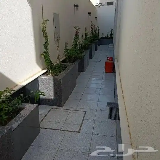 أحواض زرع طبيعي وصناعي وديكورات خارجي 7