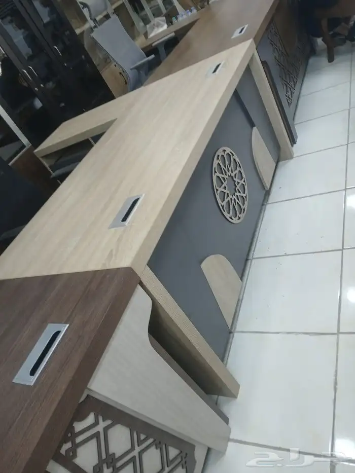 مكاتب بمقاصات وألوان مختلفه وأسعار طيبه 2