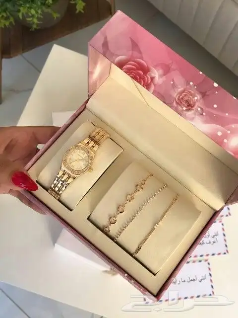 تميز مع متجر بنت الغامدي لأفخم وارقئ الهداياهدايا نسائي فاخر 3
