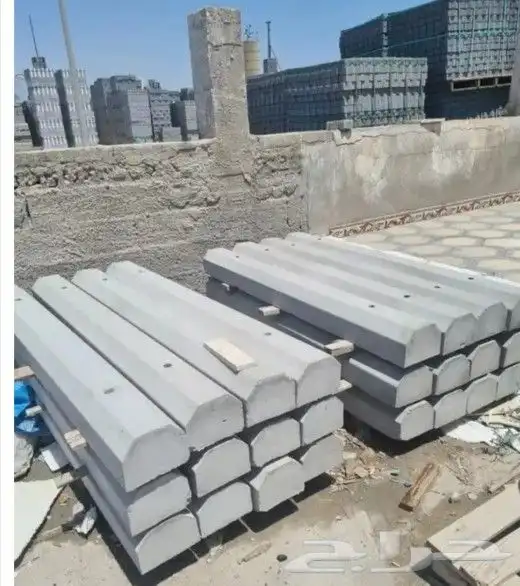 مصدات خرسانية.تخطيط مواقف.حواجز سفتي.دهانات طرق.تخطيط طرق 8