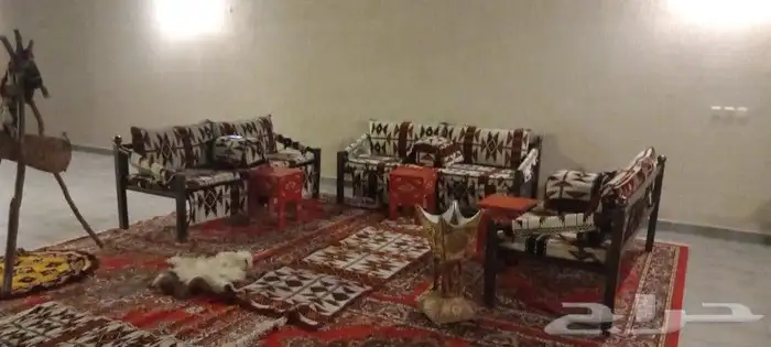 تأجير كراسي وطاولات وجلسات شعبيه 0
