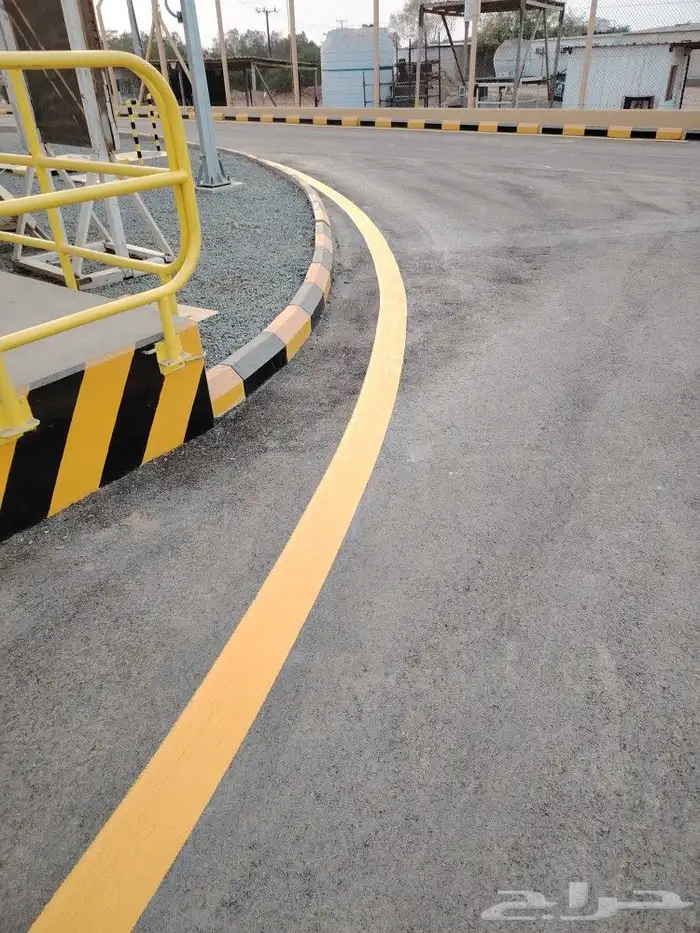 تخطيط ودهان الطرق ومحطات الوقود ومواقف السيارات 12