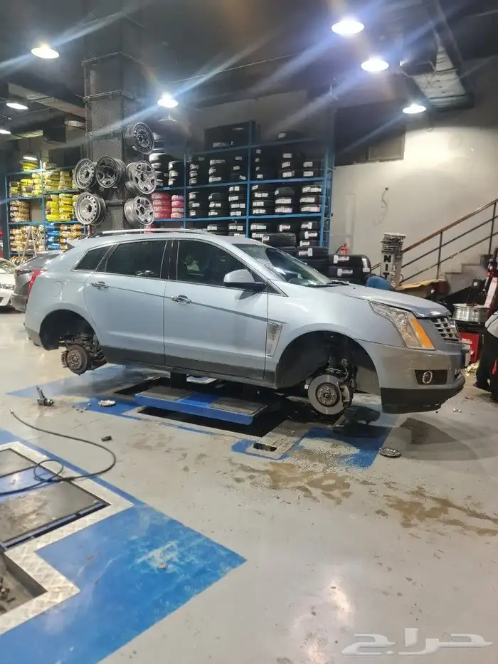 كاديلاك SRX 28