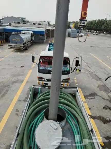 وايت مياه صالحة للشرب لتعبئة خزانات المياه الأرضية والعلوية 3