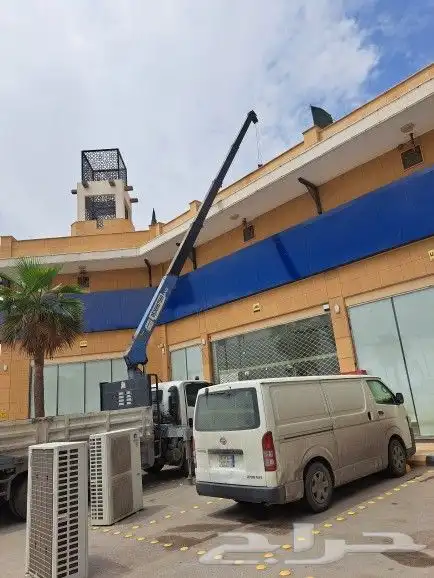 إيجار رافعات شوكيه وكرينات جميع الاحجام إيجار شهري أسبوعي يو 8