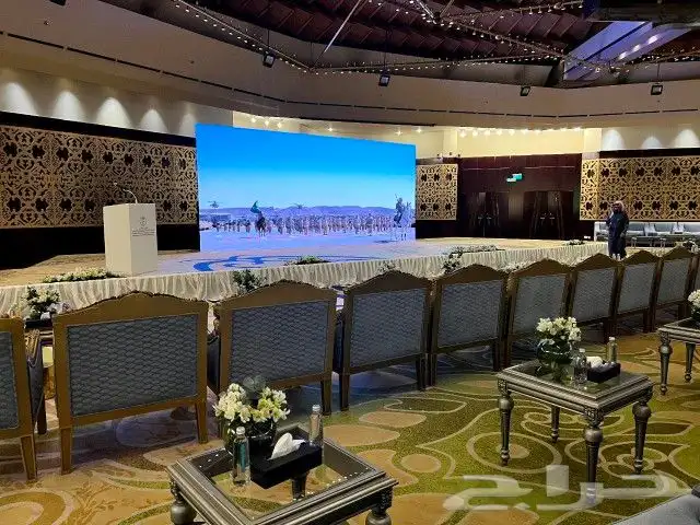 شاشات عرض إضاءات وصوتيات وخدمات متكاملة 1