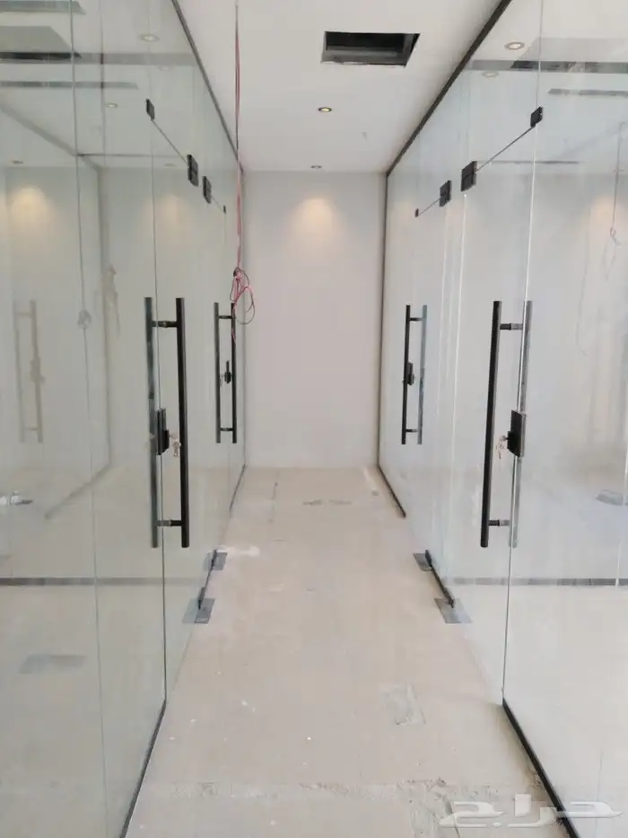 زجاج سكريت وجهات محلات تقسيم مكاتب حمامات شاور 11