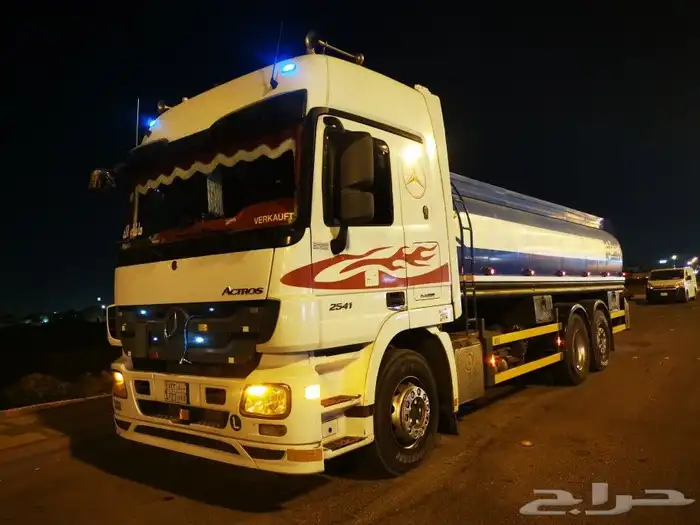 وايت ماء الملز 32طن الرياض خدمات 24ساعه وايت ماء اتلال 3