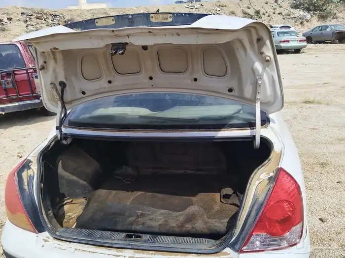 للبيع قطع لنترا 2005 15