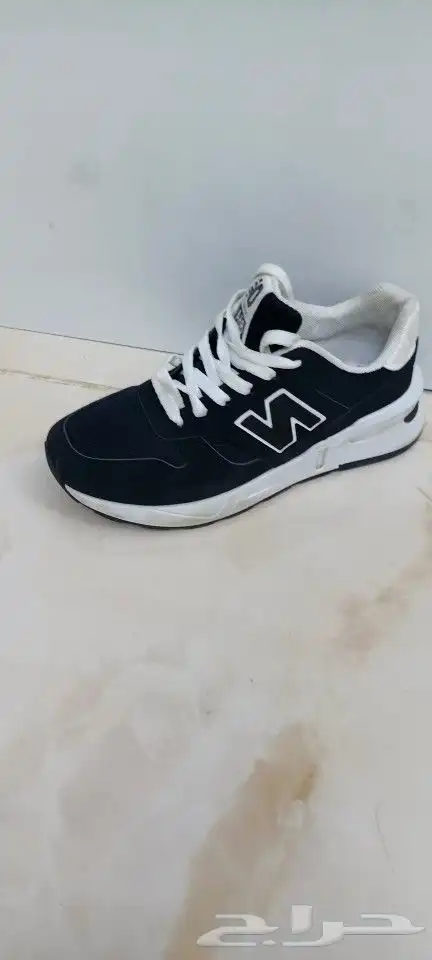 جزمة نيو بلانس مقاس 40 0