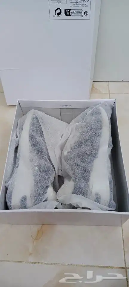 جزمة نيو بلانس مقاس 40 4