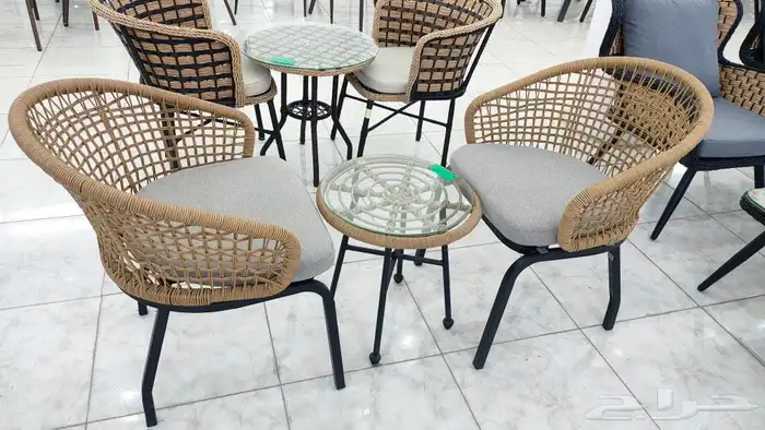 طاولات وكراسي 7