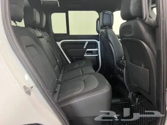 لاند روفر ديفيندر Defender P400 X-Dynamic HSE موديل 2021 13