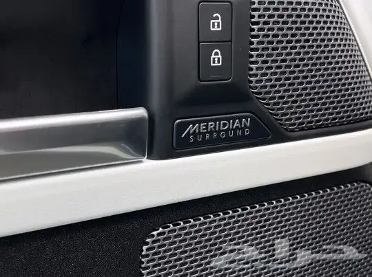 لاند روفر ديفيندر Defender P400 X-Dynamic HSE موديل 2021 25